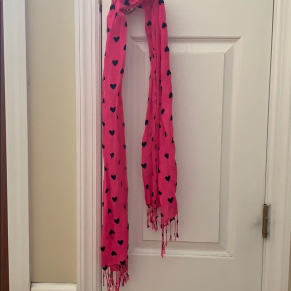 The Children's Place Other - Children’s Place pink scarf with black hearts